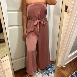 NWT Charlotte Russe Strapless Mauve Satin Wide Leg Cropped Jumpsuit - Medium